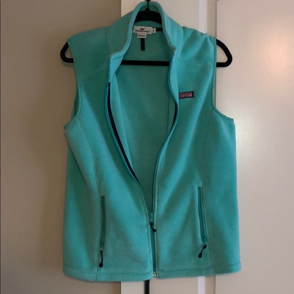 Vineyard Vines Westerly Vest - size medium - Picture 3 of 6